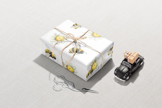 Bee and Daisy Gift Wrap